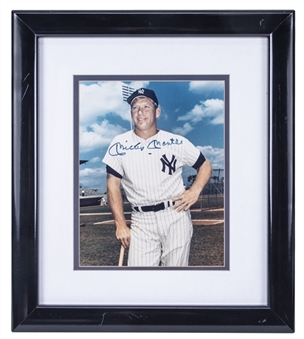 Mickey Mantle Signed and Framed to 14.5 x 16.5 Photo (Beckett)